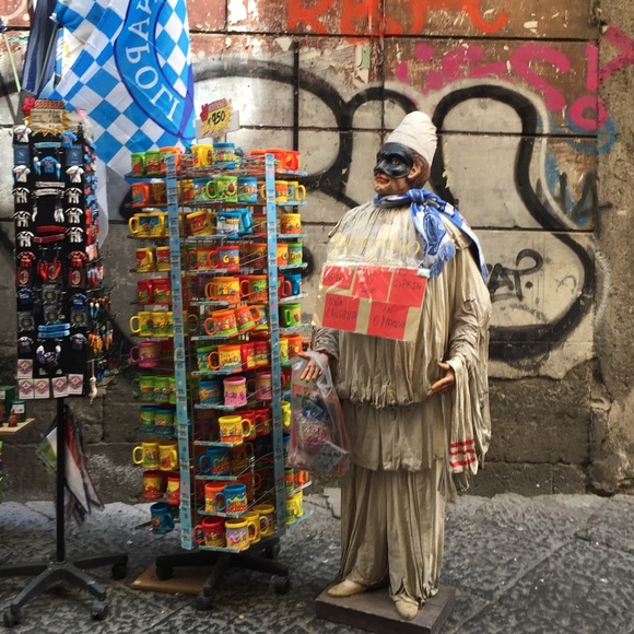 Meet your Posher! - Picture 6 of 8